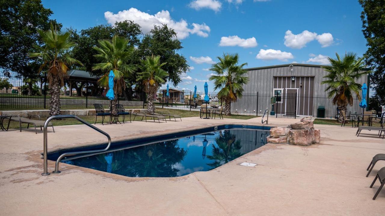 Rivercity Rv Park New Braunfels Dış mekan fotoğraf